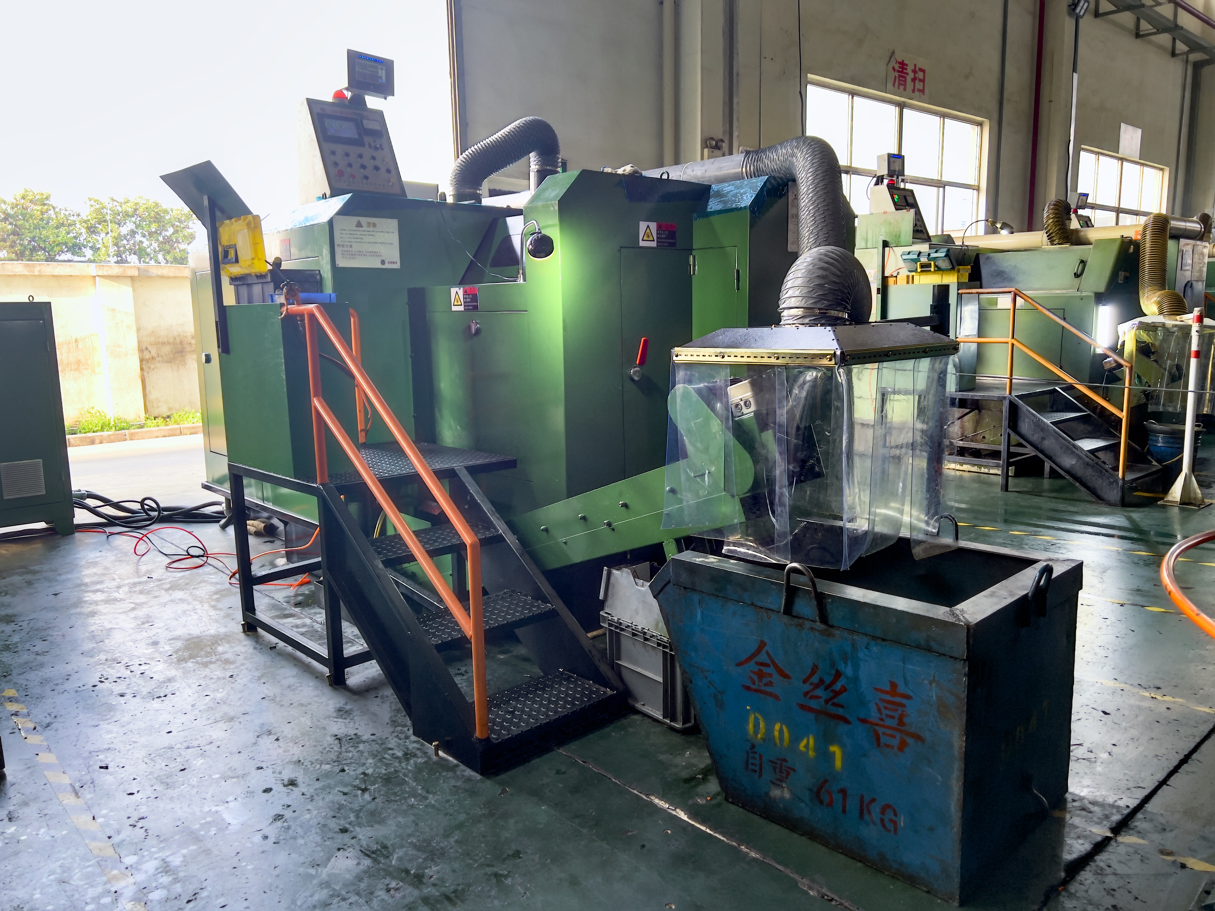 Jinsixi đã mua máy mới để tăng công suất sản xuất vít